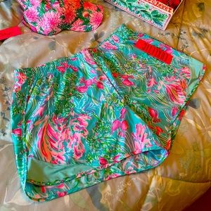 lilly pulitzer luxletic 4” shorts